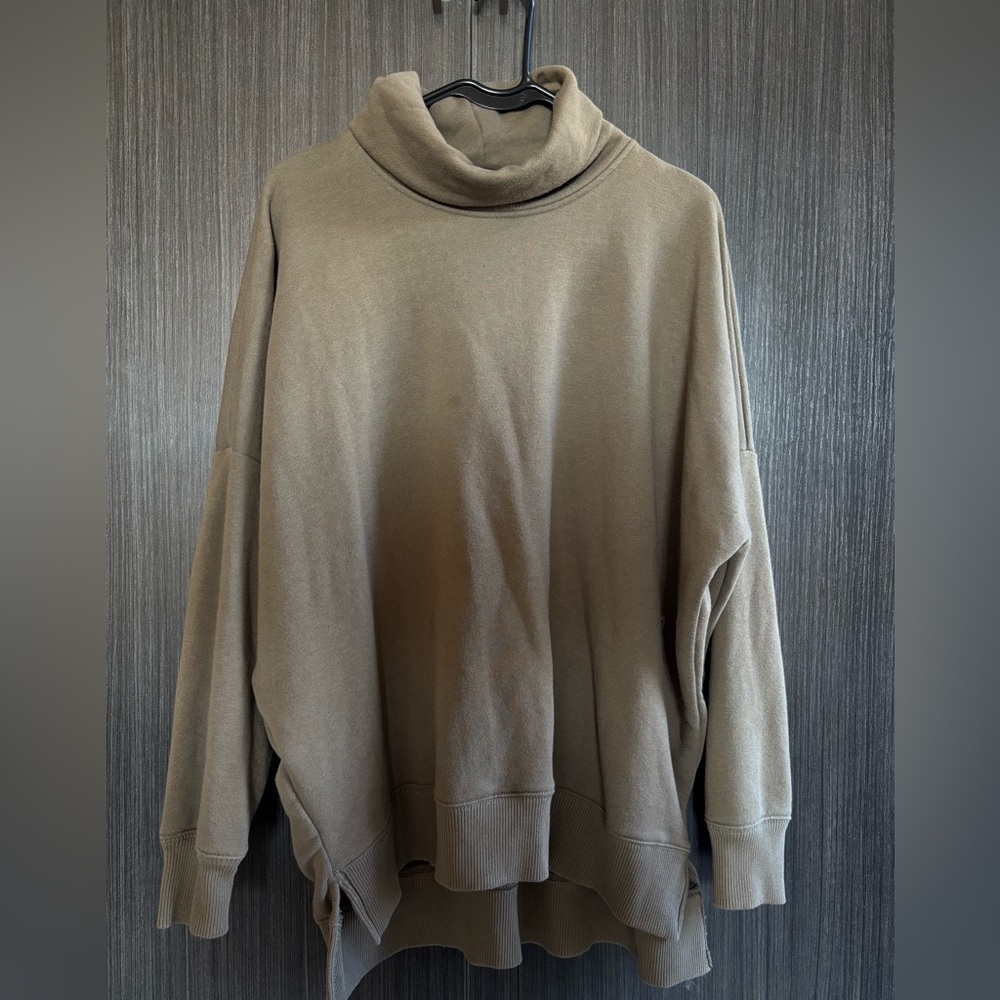Aerie oversized sweatshirt